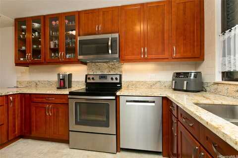 521 Hahaione Street, Honolulu, HI 96825