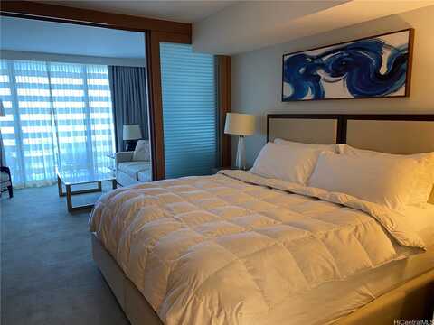 2139 Kuhio Avenue, Honolulu, HI 96815