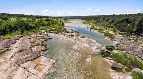 960 Gipson Road, Johnson City, TX 78636