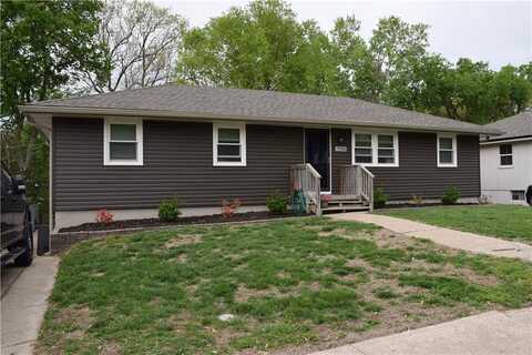 7724 NW Milrey Drive, Kansas City, MO 64152