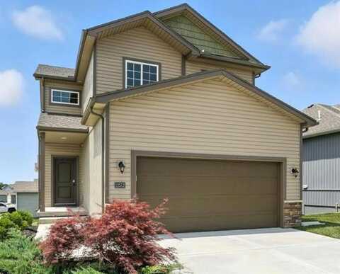 12512 S Parkwood Lane, Lees Summit, MO 64086