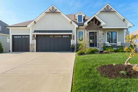 325 Ambersham Drive, Lees Summit, MO 64081