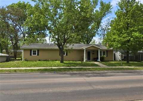 709 E Lincoln Street, Iola, KS 66749