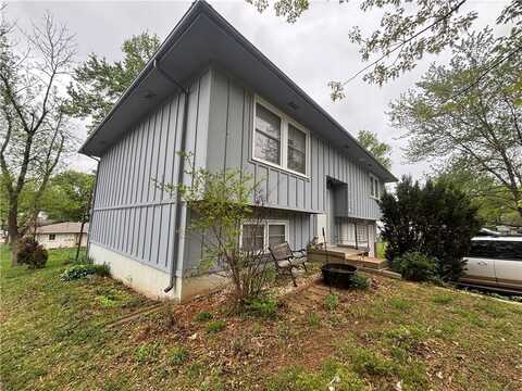 1214 Maple Street, Eudora, KS 66025
