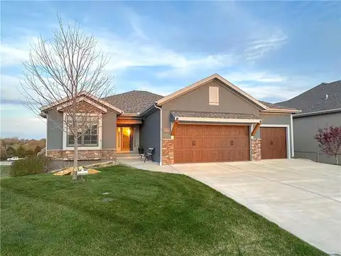 8311 Pickering Street, Lenexa, KS 66227