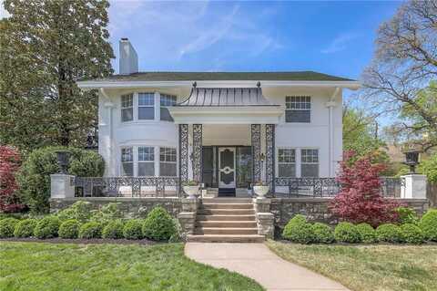 4520 HOLMES Street, Kansas City, MO 64110