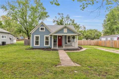 715 N Oak Street, Ottawa, KS 66067
