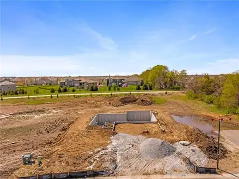 25013 W 90th Terrace, Lenexa, KS 66227