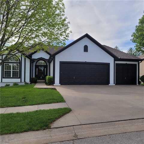 2301 NE Colonnade Avenue, Grain Valley, MO 64029