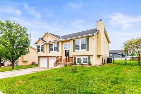 303 NE 6th Street, Oak Grove, MO 64075