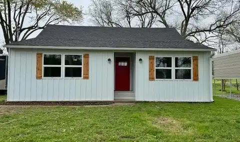 403 W Cedar Street, Waverly, MO 64096