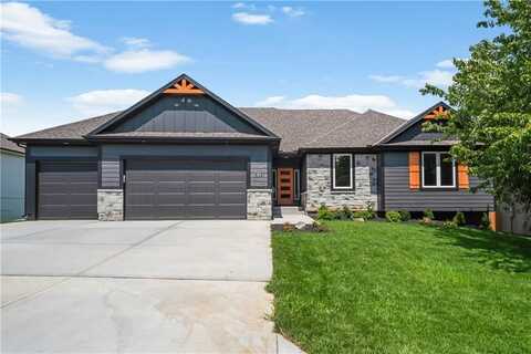 1909 SW Wall St. Circle, Blue Springs, MO 64015