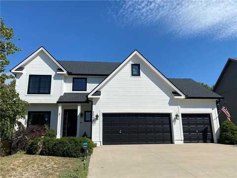 2020 SW HUNTBROOK Terrace, Lees Summit, MO 64082
