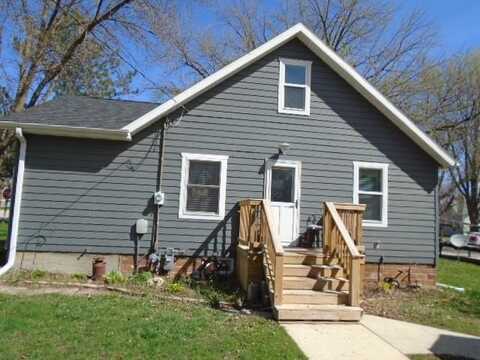 102 S 3rd Street, Wallingford, IA 51365