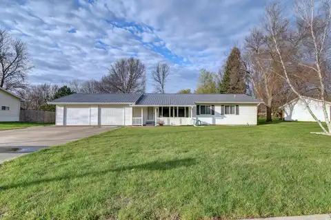 815 C Avenue, Armstrong, IA 50514