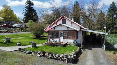 412 Walnut St, Nezperce, ID 83543