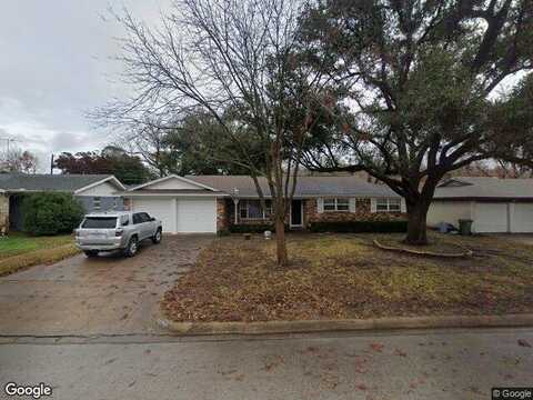 Livingston, HURST, TX 76053