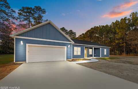 2594 Fountaintown Road, Chinquapin, NC 28521