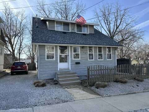 406 S Elm Avenue, Jackson, MI 49203