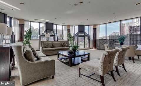 Oak, ARLINGTON, VA 22209