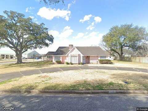 10Th, HEMPSTEAD, TX 77445