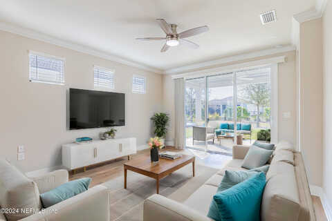 Lenora, JACKSONVILLE, FL 32256