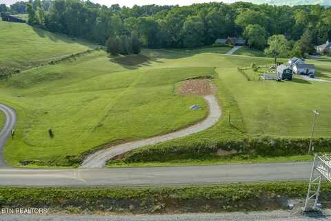 139 Hearthside Rd, Clinton, TN 37716