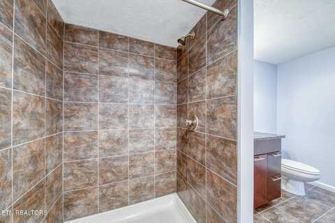 6640 Creekhead Drive Drive, Knoxville, TN 37909