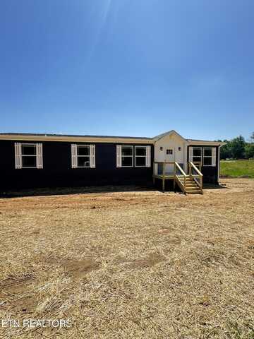 360 Greenbriar Rd, Sweetwater, TN 37874
