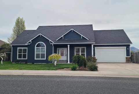 3311 Barnes Way, Klamath Falls, OR 97603