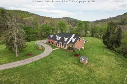 219 Deerhaven Lane, Cross Lanes, WV 25313