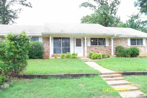 2216 Pinecrest Dr, Gladewater, TX 75647