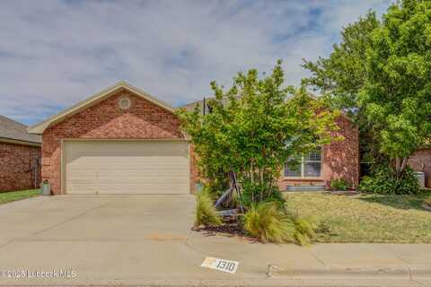 1310 Yorkshire Avenue, Wolfforth, TX 79382