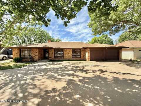 226 Sandalwood Lane, Levelland, TX 79336