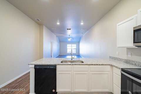 2115 N Avenue J, Lubbock, TX 79403