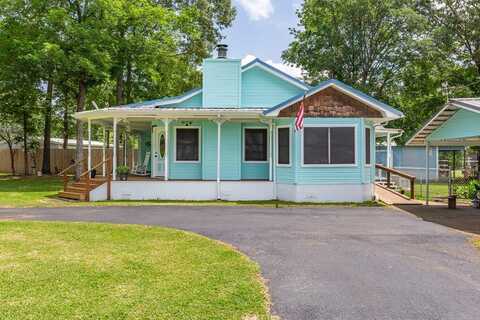 377 Johnnie Street, Zavalla, TX 75980