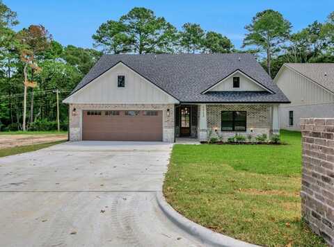 1713 Champions Drive, Lufkin, TX 75901