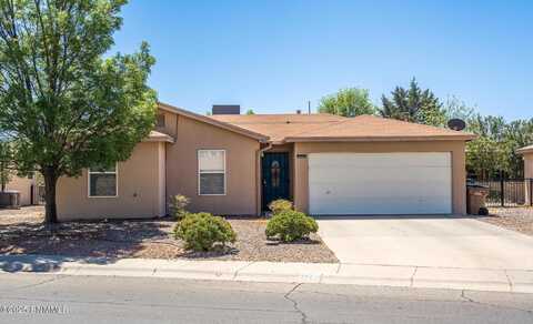 5822 Pecan Lane, Las Cruces, NM 88011