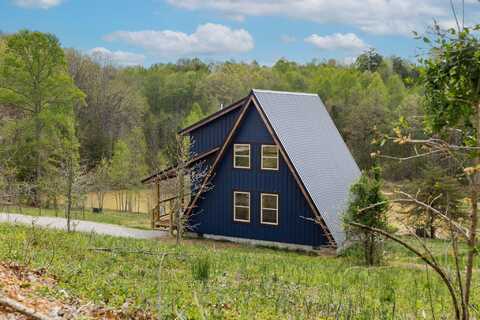 210 Hawks Point Road, Beattyville, KY 41311