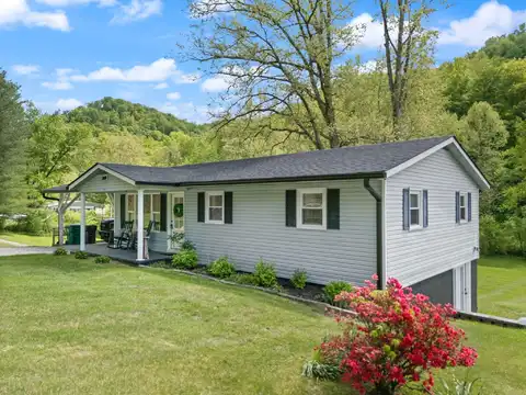 1150 Barnes Mountain Road, Irvine, KY 40336