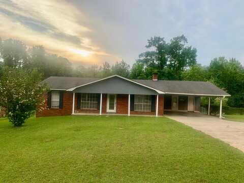 18 OLE MISS DR, Laurel, MS 39443