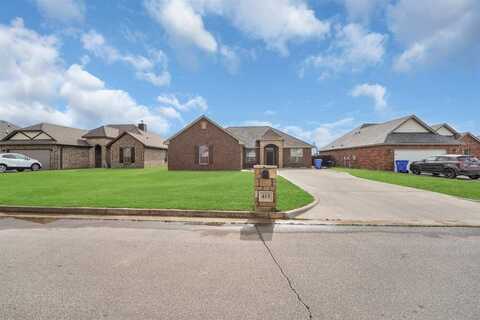 413 N Mountain Meadow Dr, Cache, OK 73527