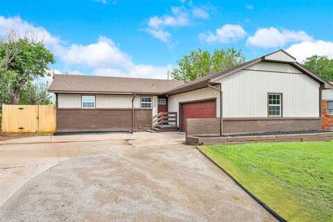 1722 NW 44th St, Lawton, OK 73505