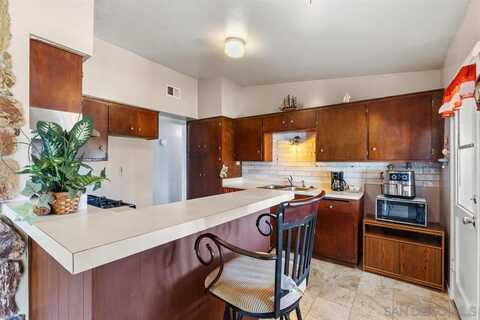 Midway, ESCONDIDO, CA 92027