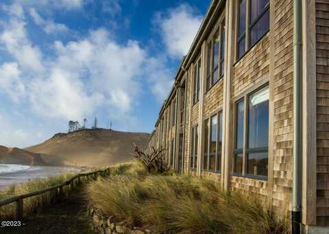 33000 Cape Kiwanda Dr Unit 4, Wk 26, Pacific City, OR 97135