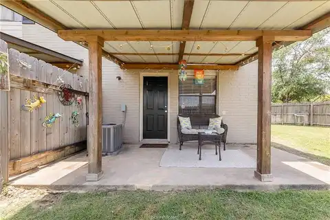 Summit St, College Station, TX 77845