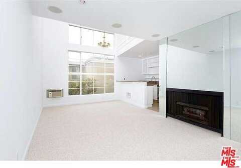 Montana Ave, Los Angeles, CA 90049