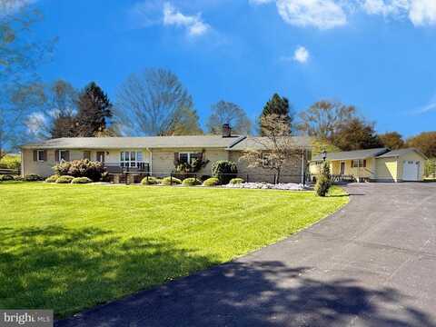 153 COLLINS DR, MARTINSBURG, WV 25403