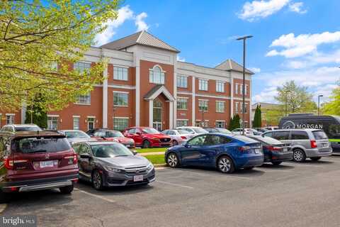 19440 GOLF VISTA PLZ #120, LEESBURG, VA 20176