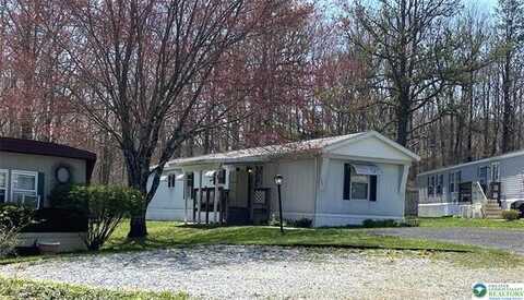 206 Creekside Manor Drive, Franklin, PA 18235